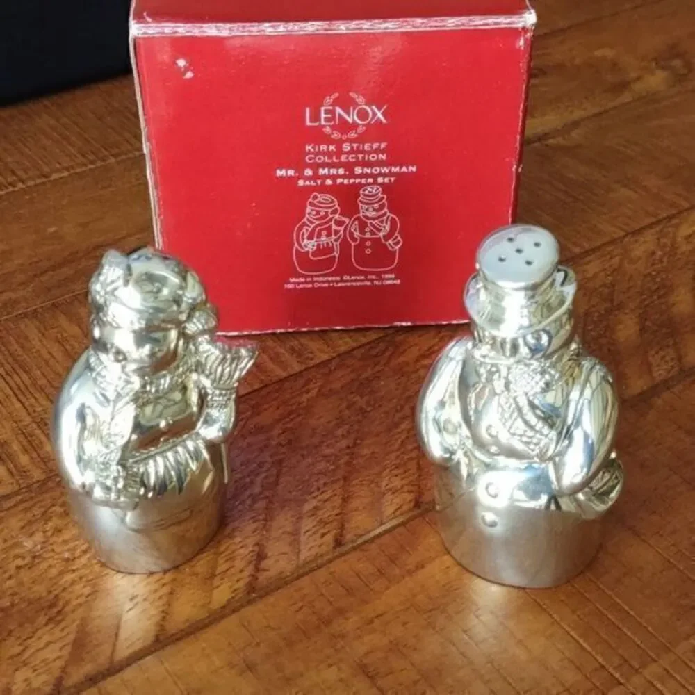 Lenox Kirk Stieff Collection Mr. & Mrs. Snowman Pewter‎ Salt and Pepper Shakers